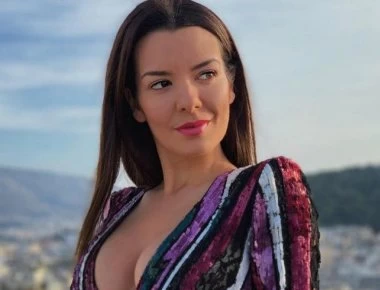 Η «καυτή» φωτογραφία της Νικολέττας Ράλλη με εσώρουχα που… «γκρέμισε» το instagram!